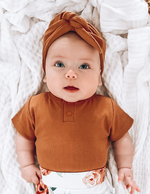 Snuggle Hunny Kids | Chestnut Ribbed Topknot